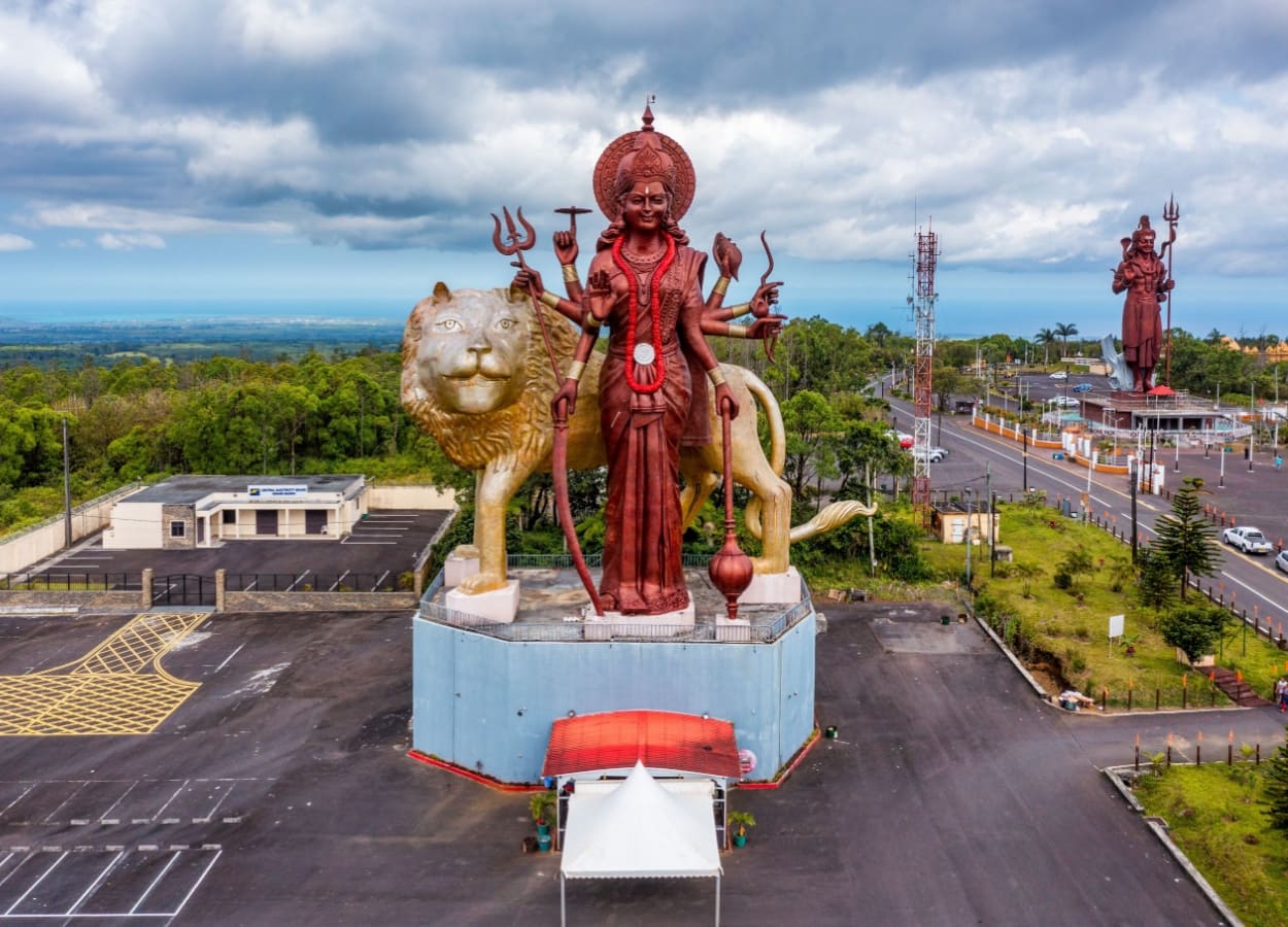 Statuia lui Shiva de la templul Grand Bassin - Mauritius